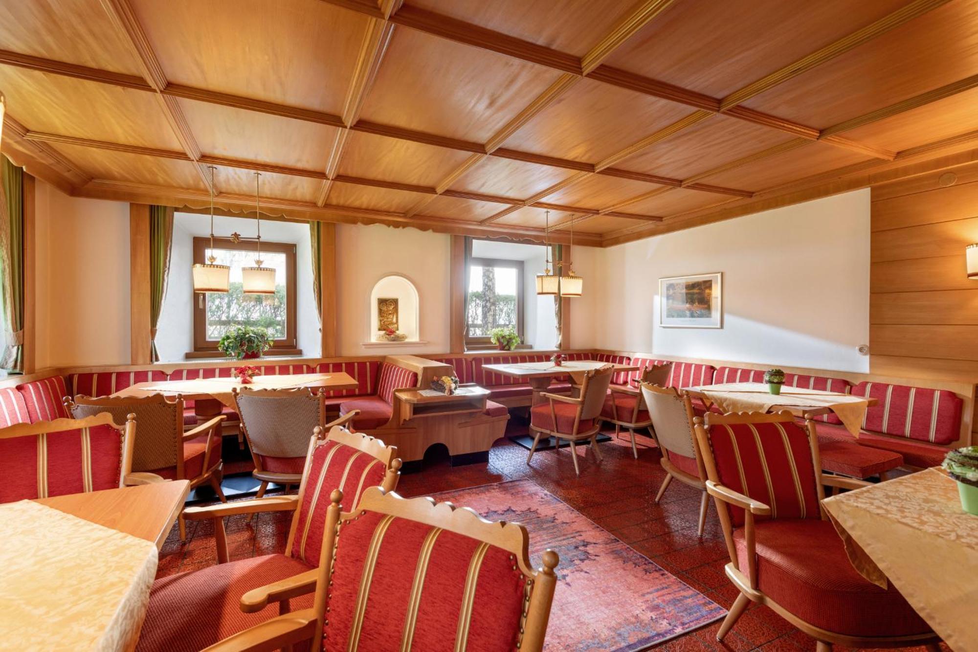 Hotel Garni Birkenhof Майрхофен Экстерьер фото