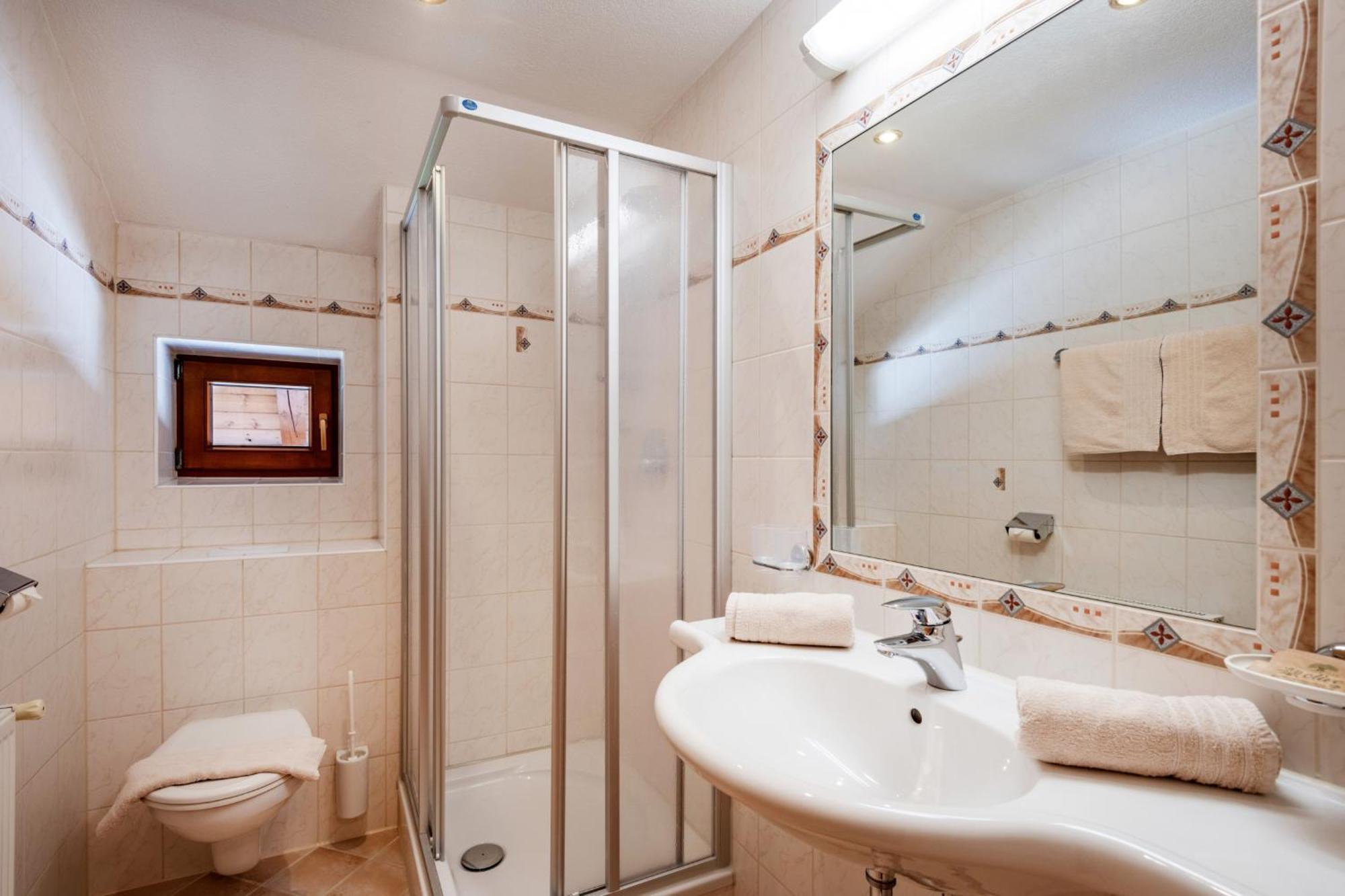 Hotel Garni Birkenhof Майрхофен Экстерьер фото